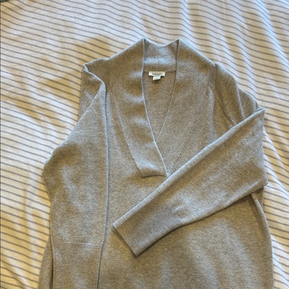 Sundance Cashmere light gray sweater. Size large - Picture 3 of 4